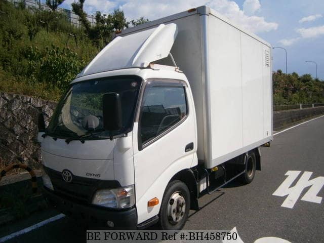 TOYOTA Dyna Truck