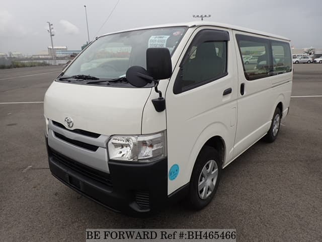 TOYOTA Regiusace Van