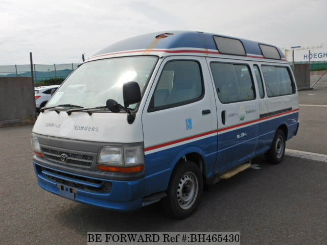 TOYOTA Hiace Commuter