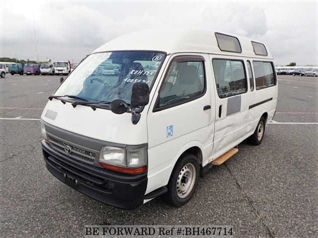 TOYOTA Hiace Commuter