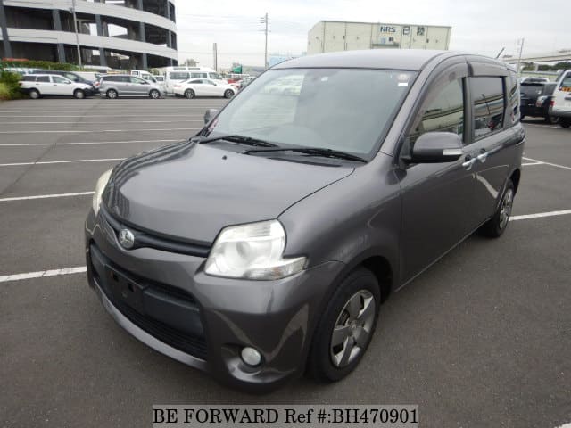 Toyota sienta 2012