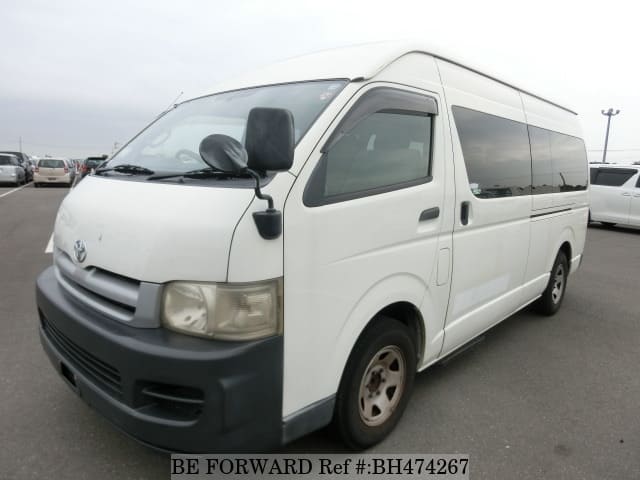 TOYOTA Hiace Commuter