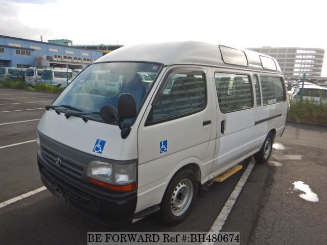 TOYOTA Hiace Commuter