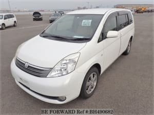 Used 2005 TOYOTA ISIS BH490682 for Sale