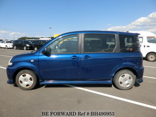 Toyota sienta 2003