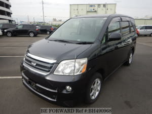 Used 2004 TOYOTA NOAH BH490968 for Sale