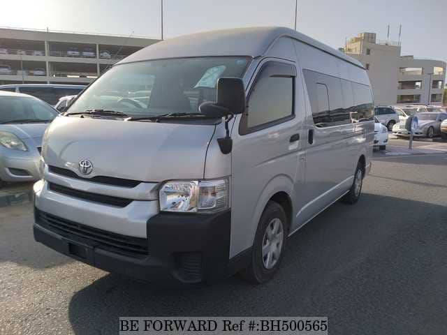 TOYOTA Hiace Commuter