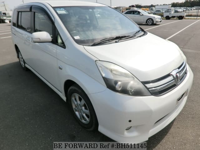 Toyota isis zgm15w