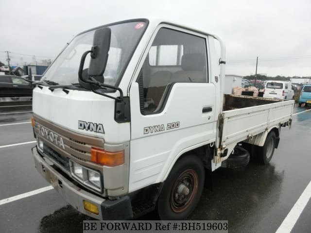 TOYOTA Dyna Truck