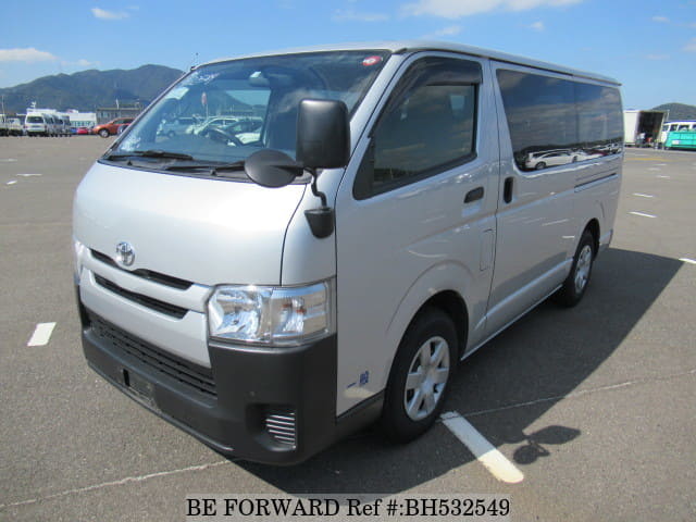 TOYOTA Regiusace Van