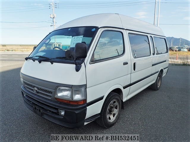 TOYOTA Hiace Commuter