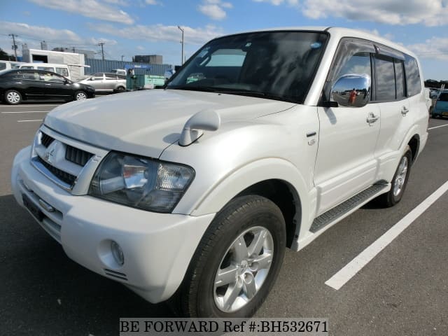 MITSUBISHI Pajero