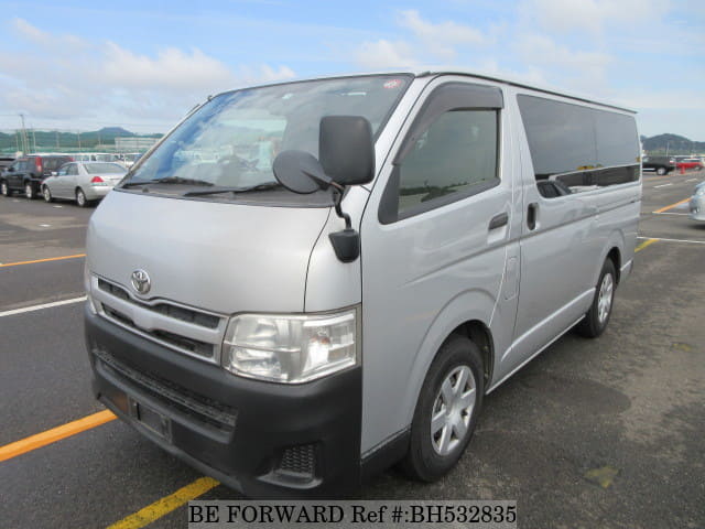 TOYOTA Regiusace Van