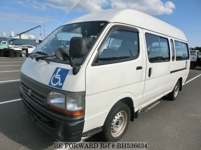 TOYOTA Hiace Commuter