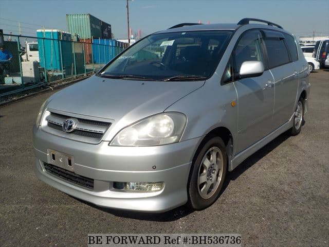 Toyota ipsum 2001 год