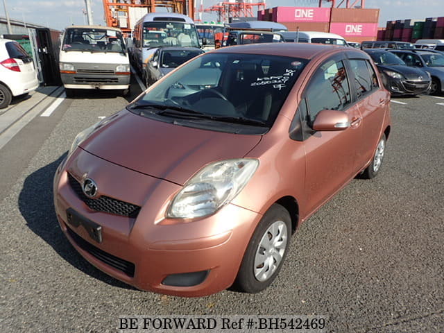 TOYOTA Vitz