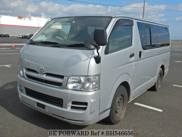 TOYOTA Regiusace Van