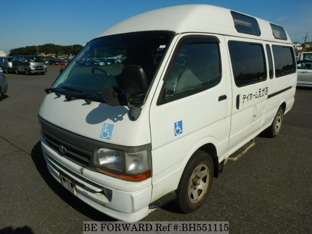 TOYOTA Hiace Commuter