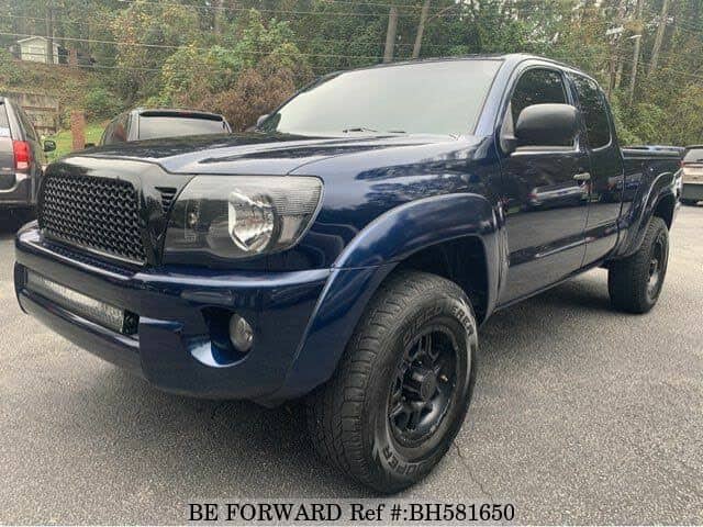 TOYOTA Tacoma