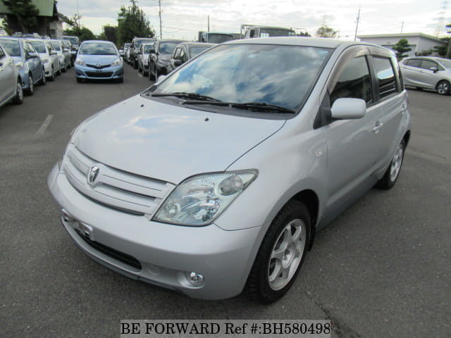 TOYOTA IST