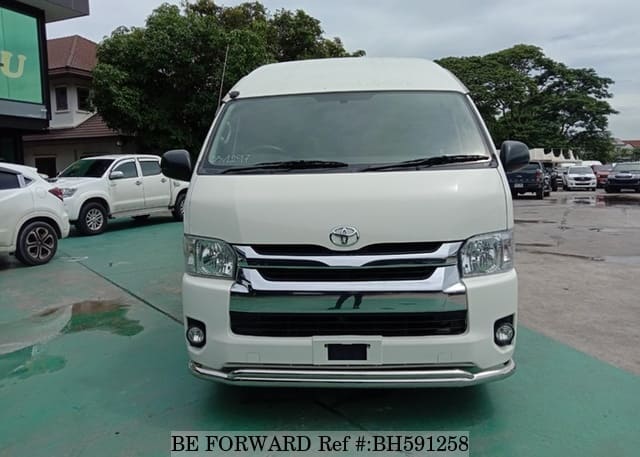 TOYOTA Hiace Commuter