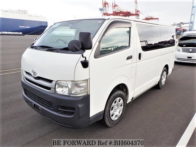 TOYOTA Regiusace Van