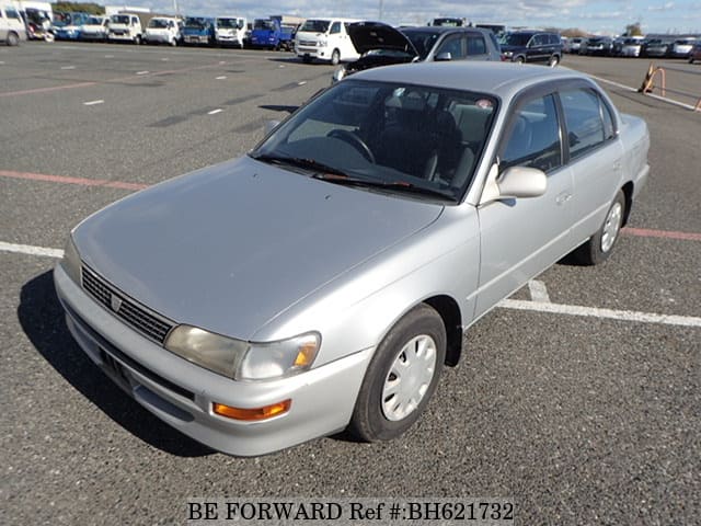 TOYOTA Corolla Sedan