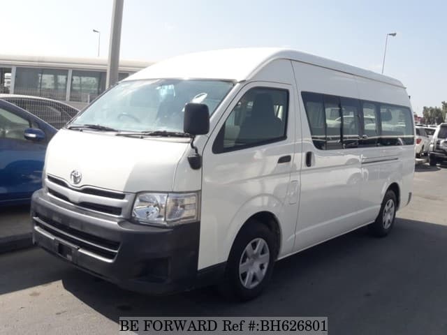 TOYOTA Hiace Commuter