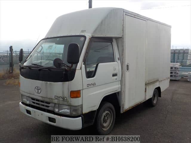 TOYOTA Dyna Truck