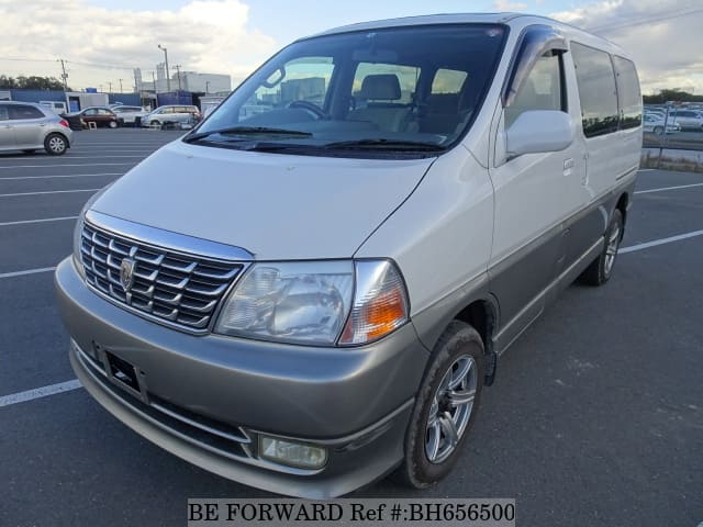 TOYOTA Grand Hiace