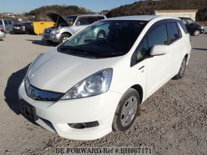Used 2013 HONDA FIT SHUTTLE HYBRID C/DAA-GP2 for Sale BH667171