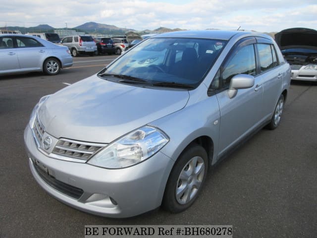 NISSAN Tiida Latio