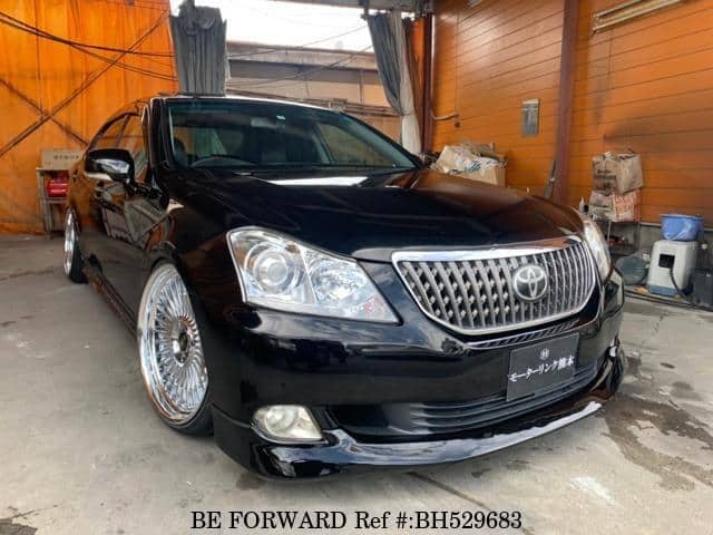 TOYOTA Crown Majesta