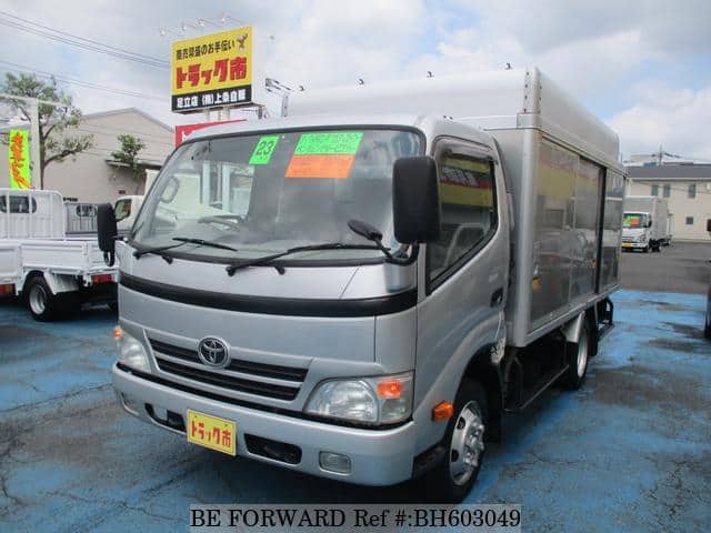 TOYOTA Dyna Truck