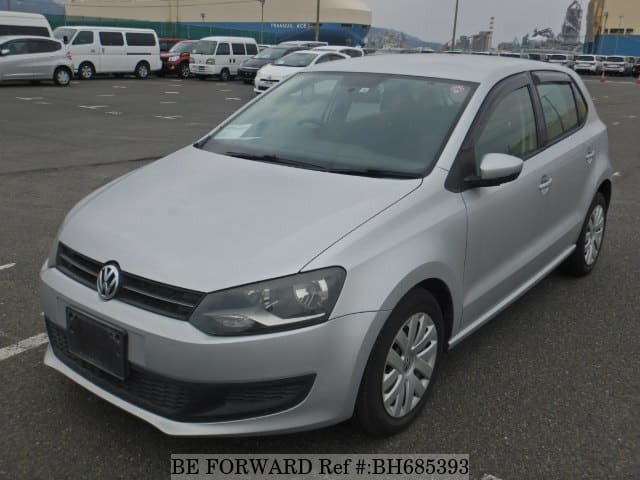 VOLKSWAGEN Polo