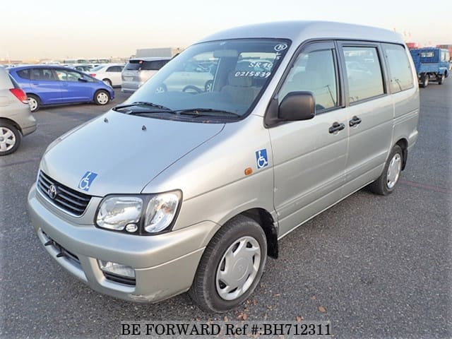 TOYOTA Liteace Noah