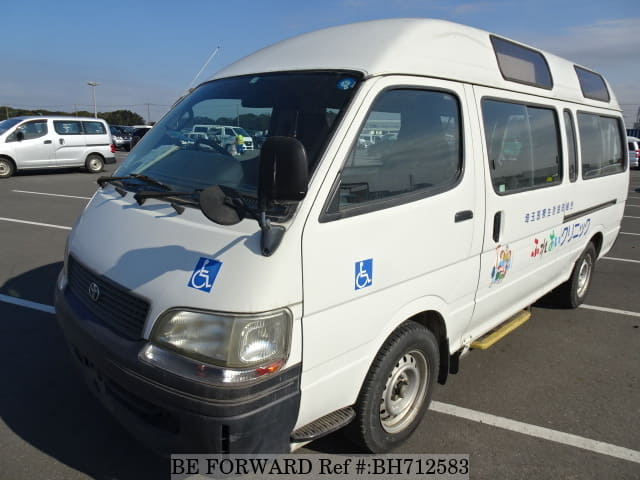 TOYOTA Hiace Commuter