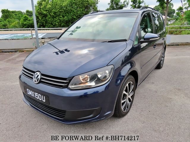 VOLKSWAGEN Touran