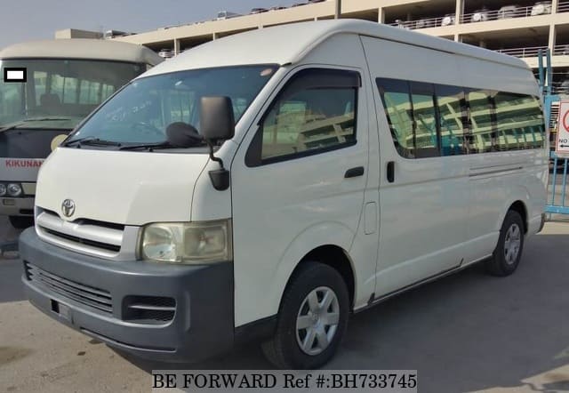 TOYOTA Hiace Commuter