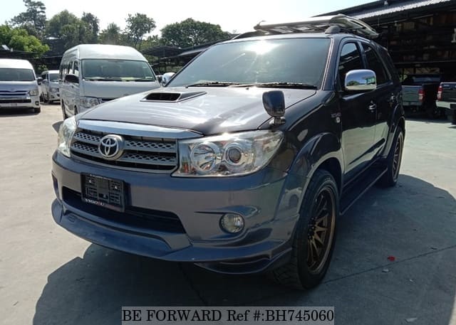 TOYOTA Fortuner