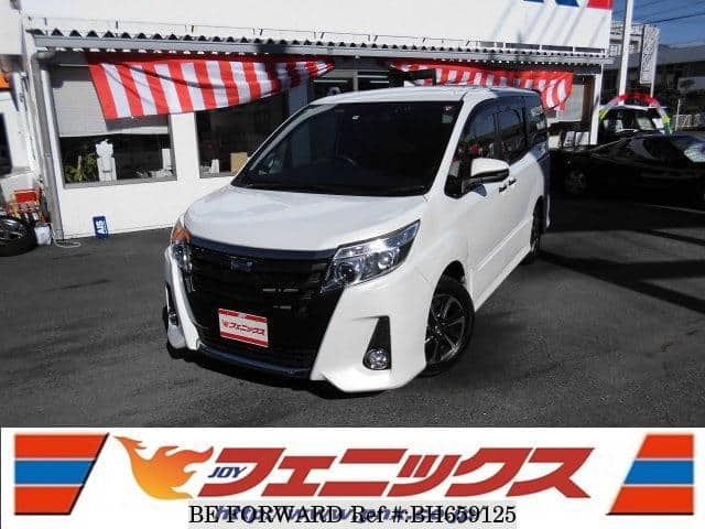 TOYOTA Noah