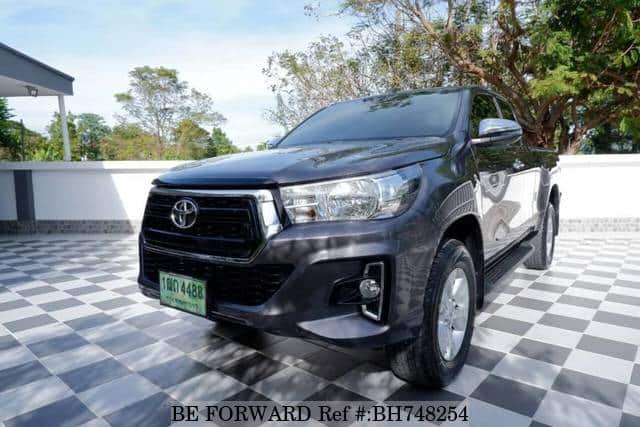 TOYOTA Hilux