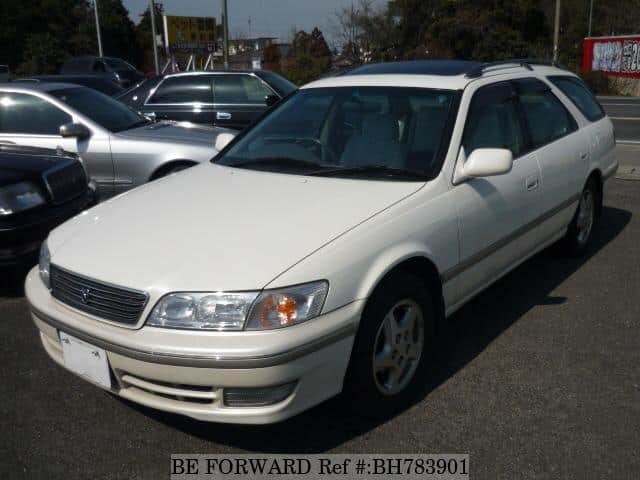Toyota mark ii qualis