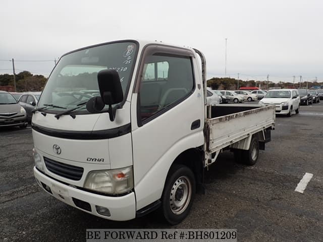 TOYOTA Dyna Truck