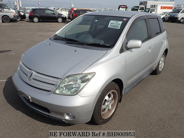 TOYOTA IST