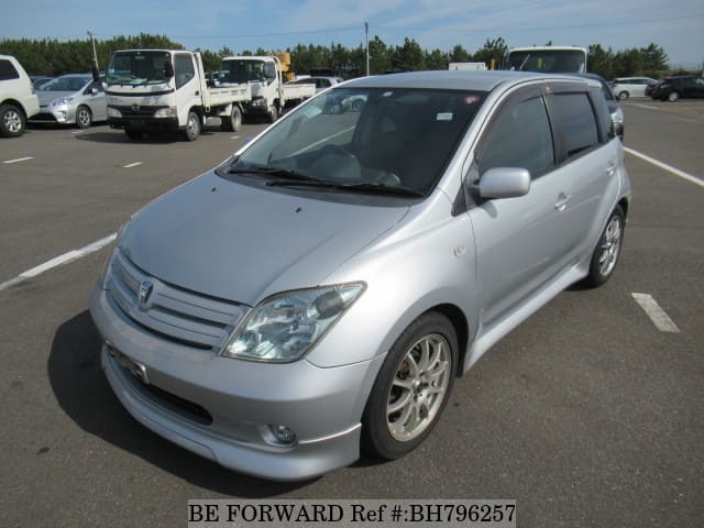 TOYOTA IST