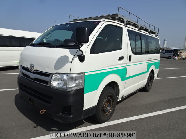 TOYOTA Regiusace Van