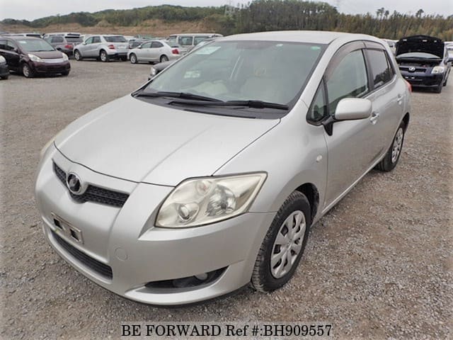 TOYOTA Auris