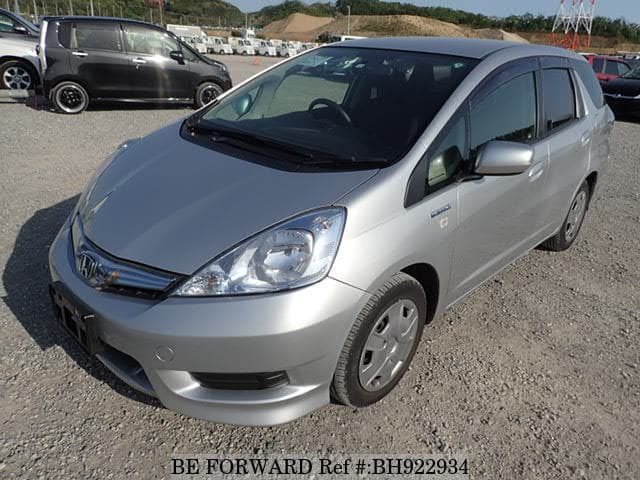 Used 13 Honda Fit Shuttle Hybrid C Daa Gp2 For Sale Bh Be Forward