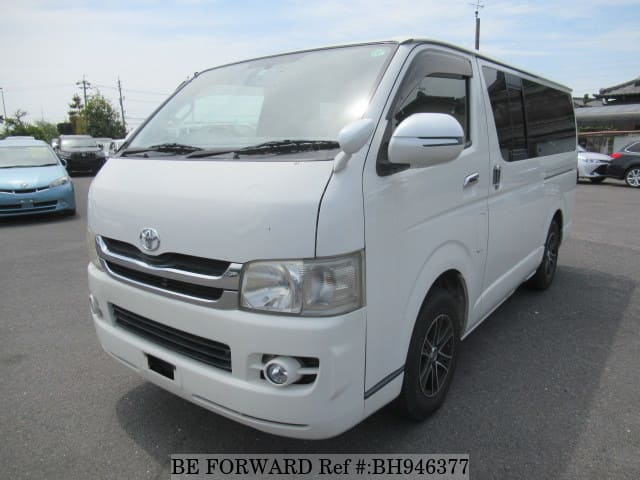 TOYOTA Hiace Van